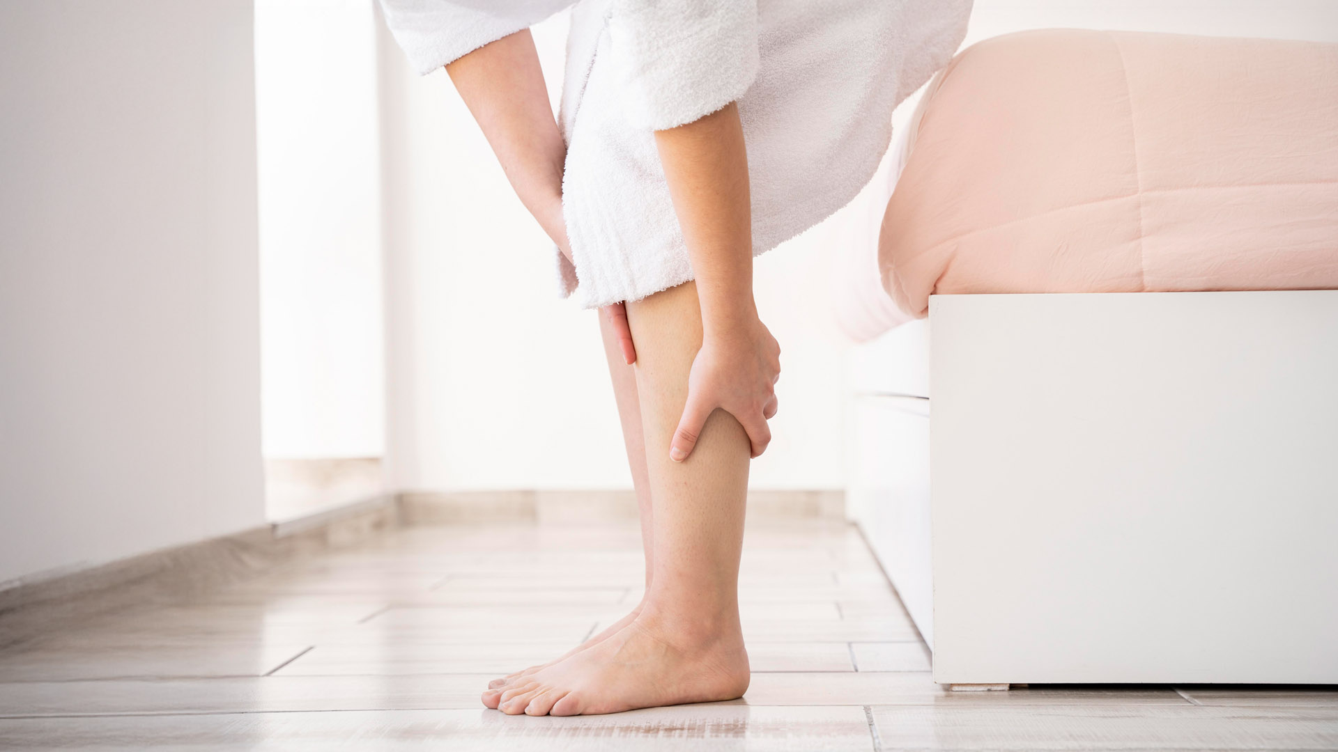 Inchaço nas pernas no verão: causas e o que ajuda 